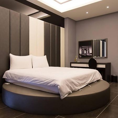 Bookline B&B Hualien Buitenkant foto